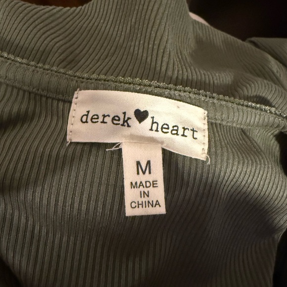 BNWOT Green Long Sleeve babydoll Dress with Bow Detail - Picture 5 of 5